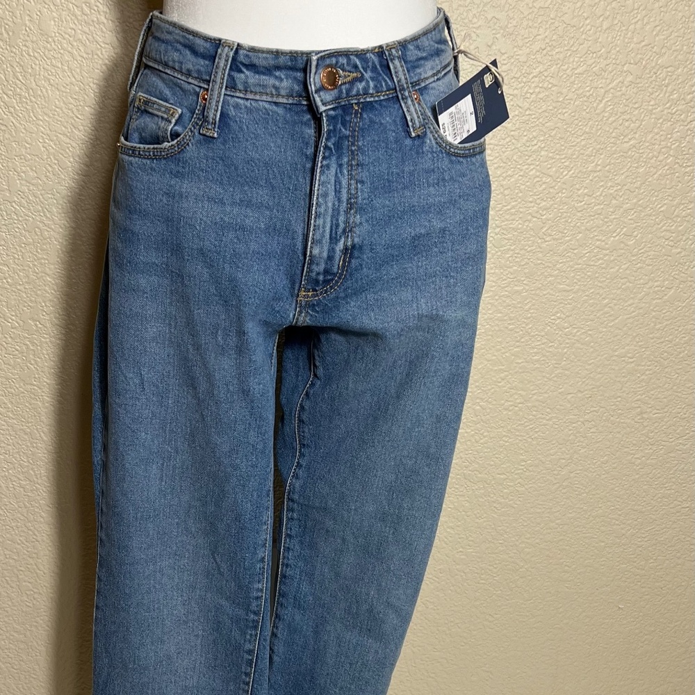 Universal Thread Women's High-Rise Slim Straight Jeans